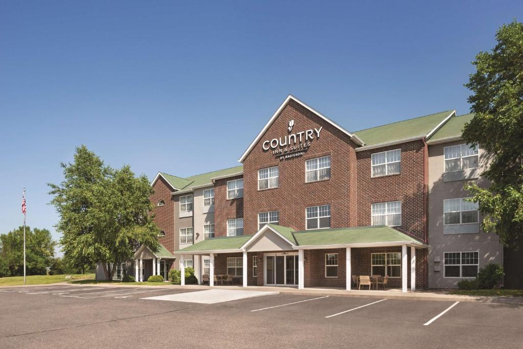 Country Inn & Suites by Radisson Cottage Grove MN Main image 1